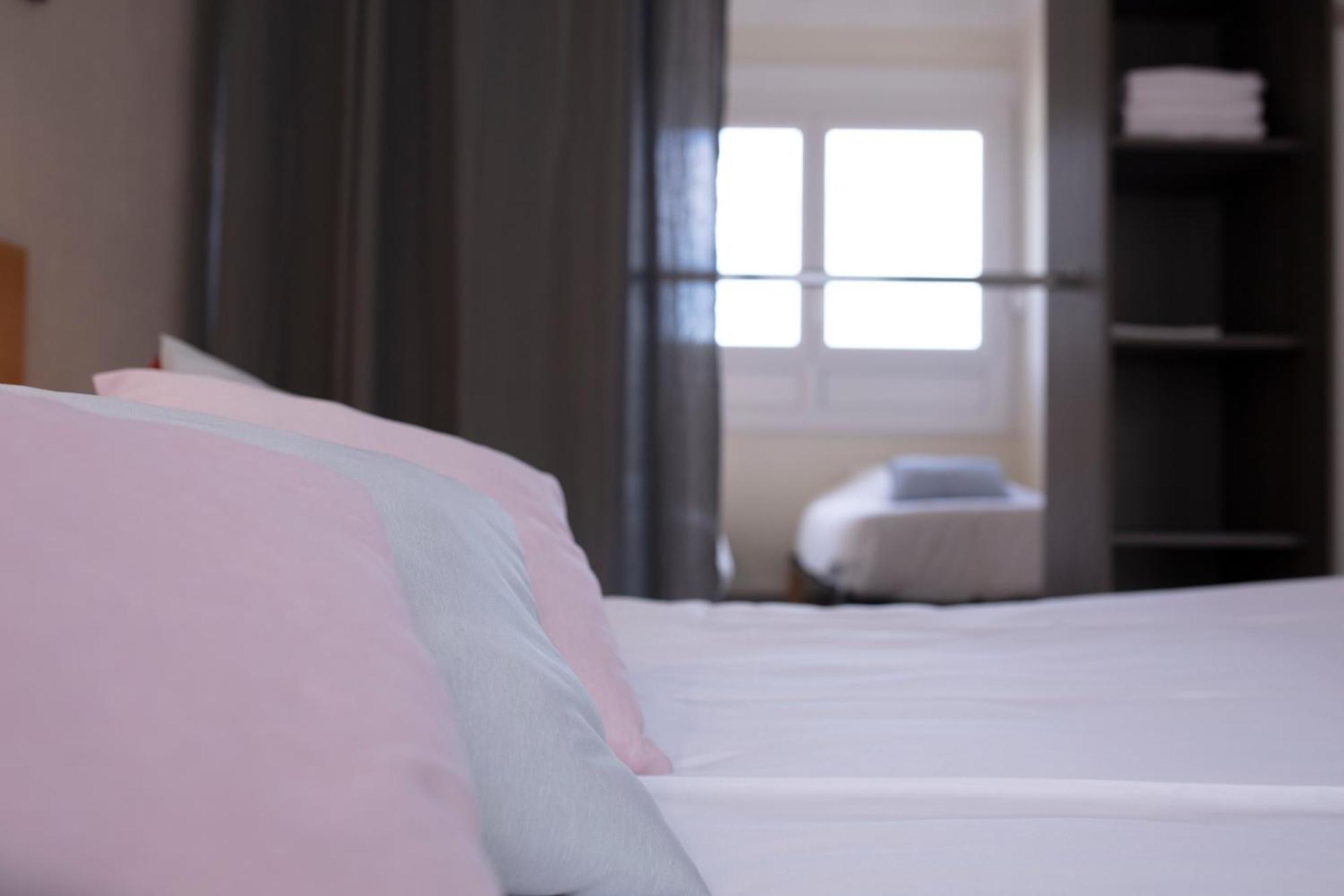 Hotel Les Rocailles Montagnac  Eksteriør billede